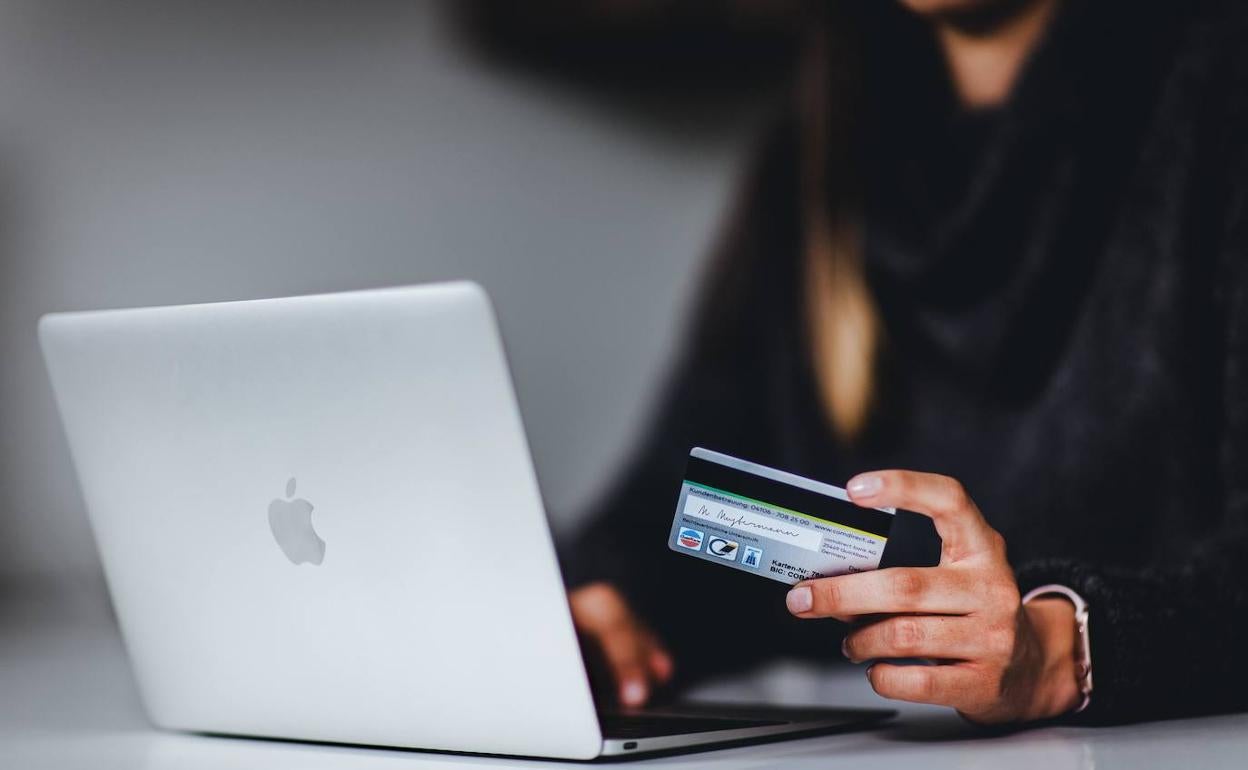 Tarjetas revolving: Los testimonios de los afectados: «Recibíamos llamadas constantes a cualquier hora del día»