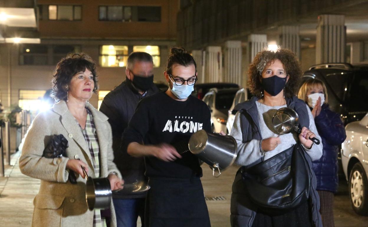 Cacerolada de protestas de los vecinos de Egia. 