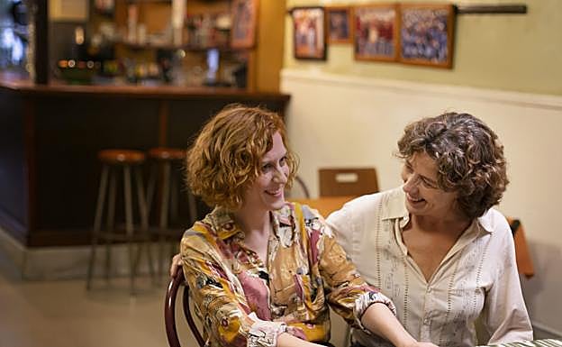 La relación entre Esther y Julia es una de las más interesantes de la serie.