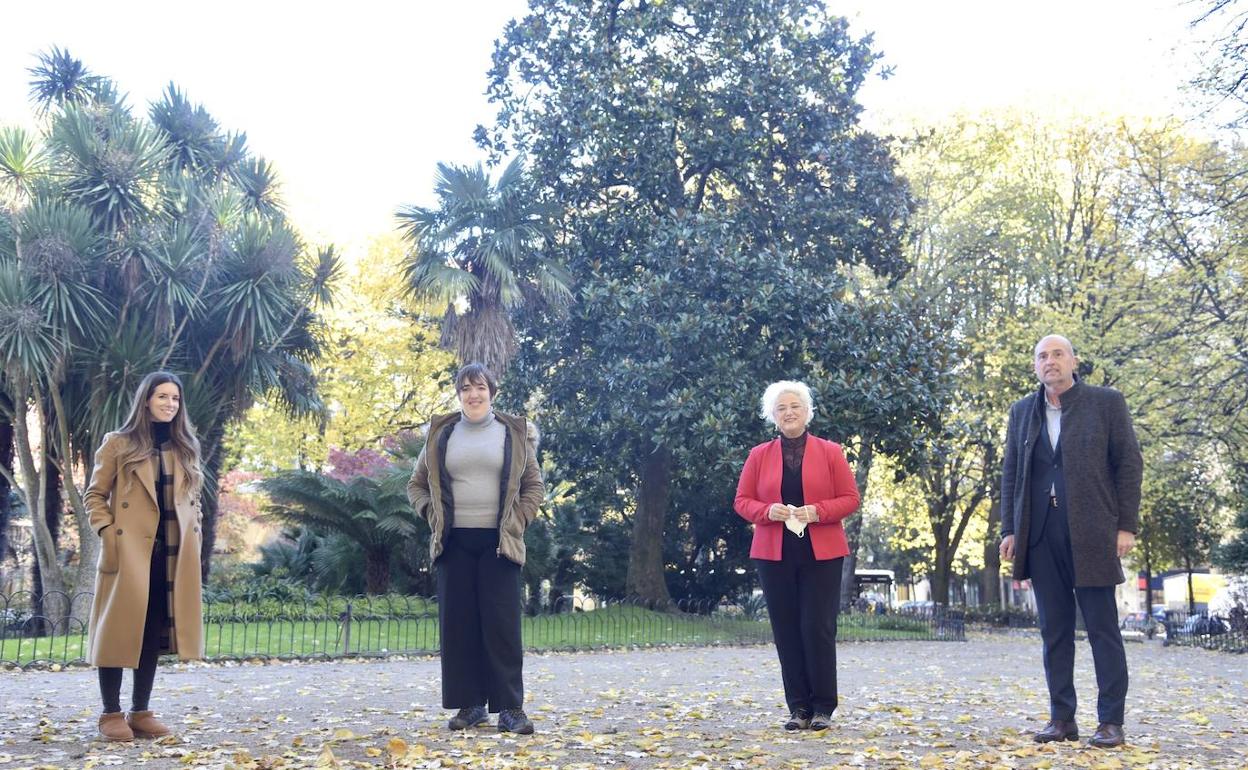Patricia Ayo, Igone, Maite Peña y Josean Idoeta, en la presentación de la nueva campaña de Atzegi.
