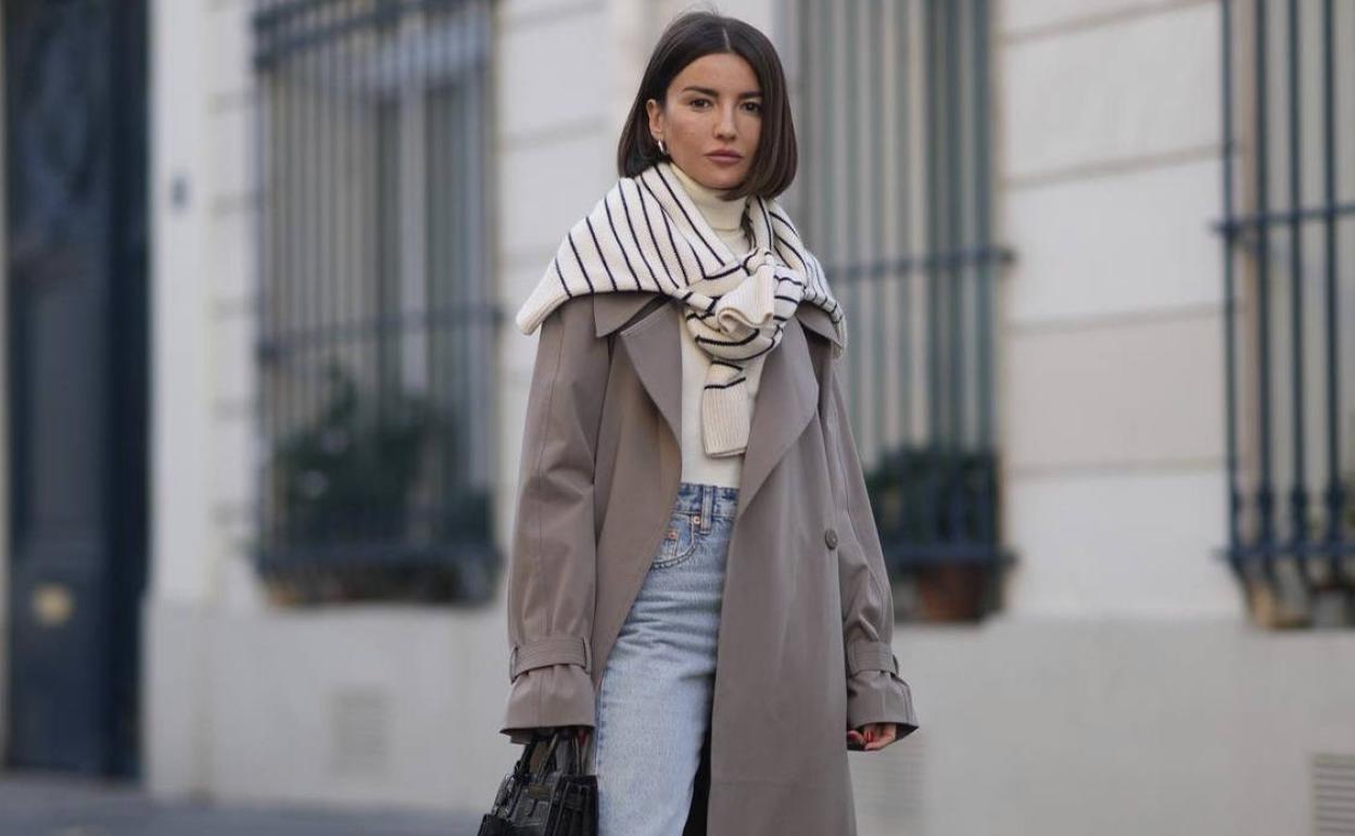 La 'influencer' gallega es toda una experta en combinar tendencias estacionales con básicos imprescindibles.