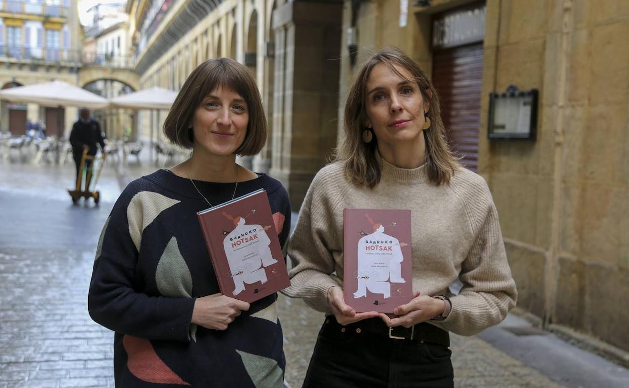 Maite Mutuberria eta Leire Bilbao, astelehen goiz honetan Donostian.