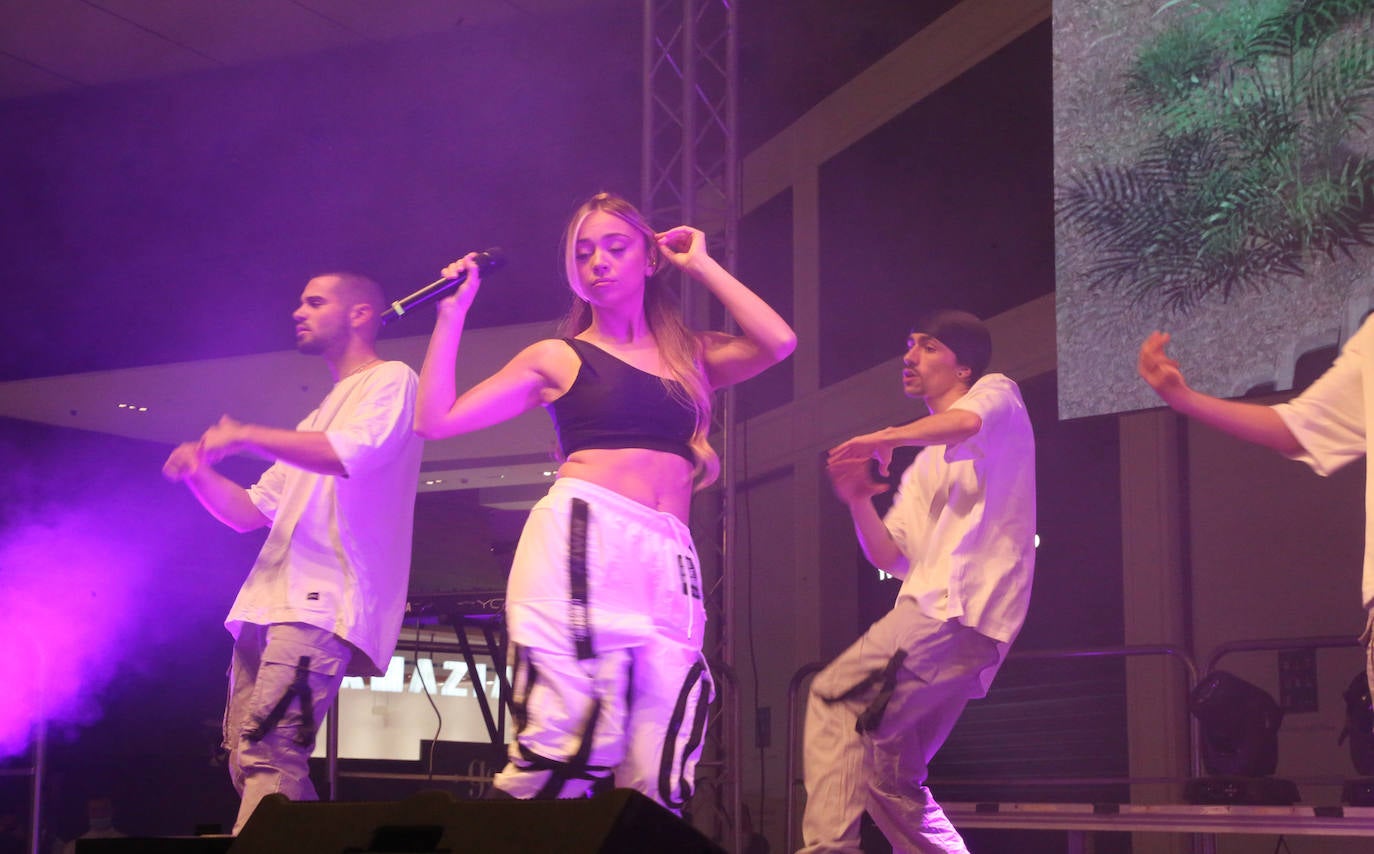 Fotos: Actuación de Ana Mena en el nuevo Garbera