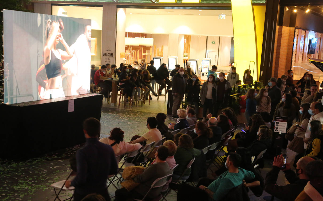 Fotos: Actuación de Ana Mena en el nuevo Garbera