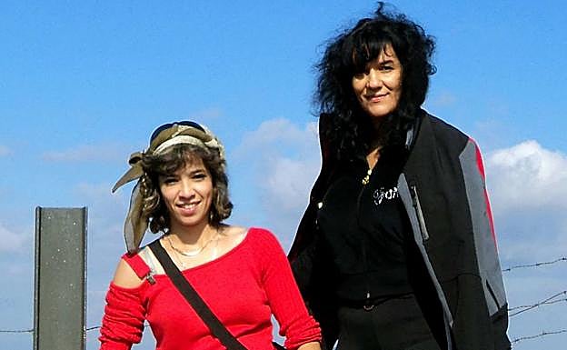 «Mi hijo estaba muy unido a su madre. Su asesinato le ha truncado la vida»