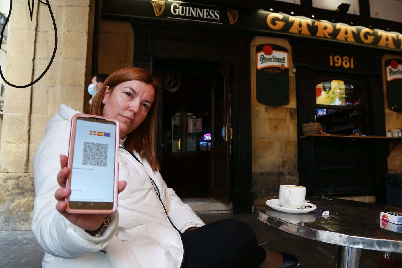 Cada vez más vascos están preparados con el pasaporte covid, a la espera de la decisión del Supremo. 