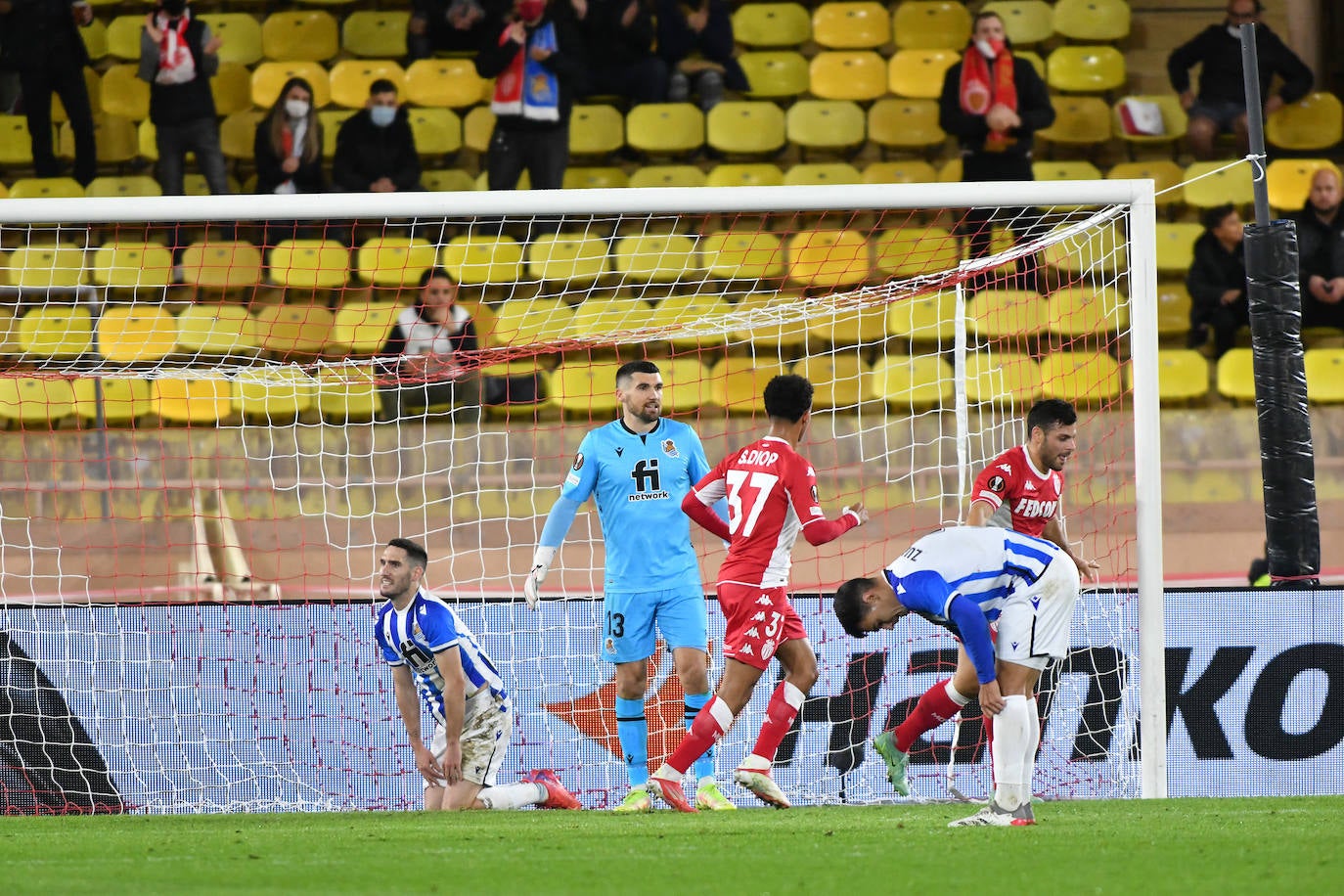 Fotos del partido entre el Mónaco y la Real Sociedad