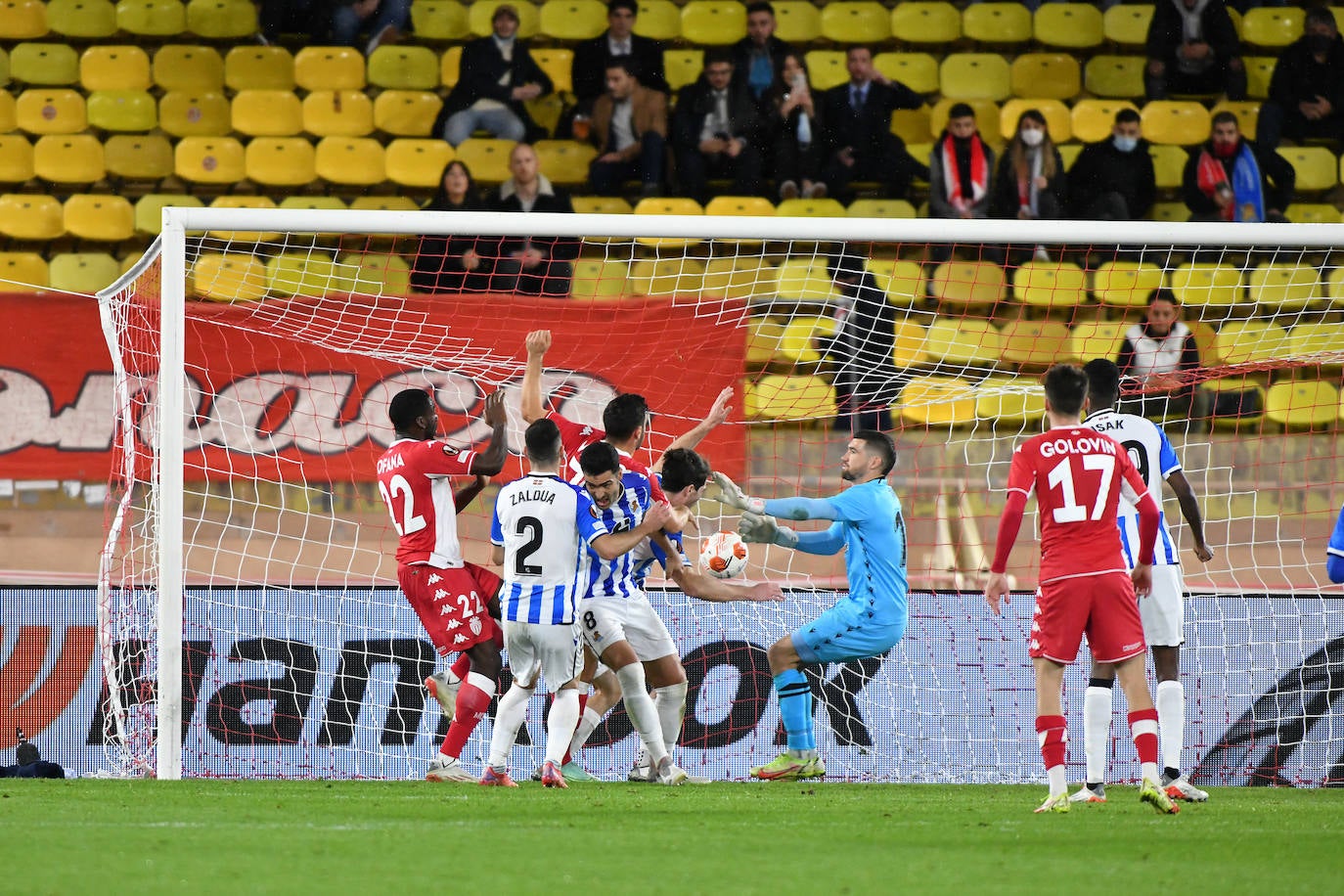 Fotos del partido entre el Mónaco y la Real Sociedad