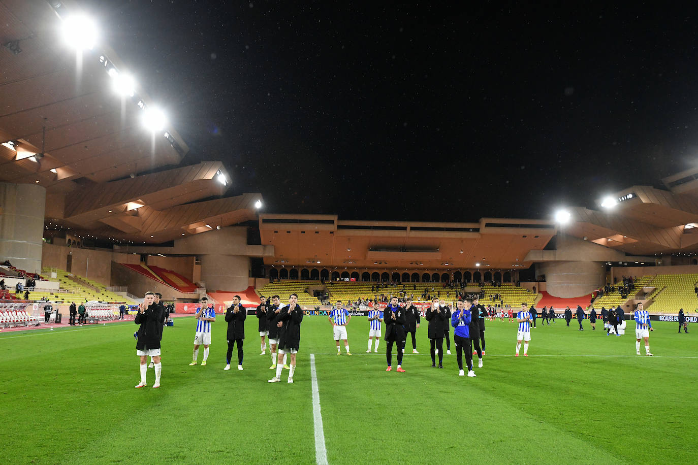 Fotos del partido entre el Mónaco y la Real Sociedad