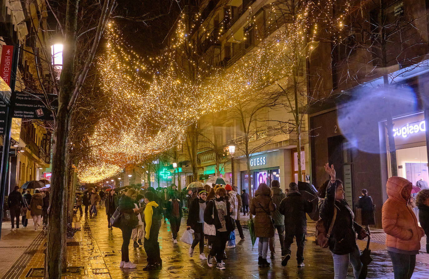 Fotos: San Sebastián enciende la Navidad