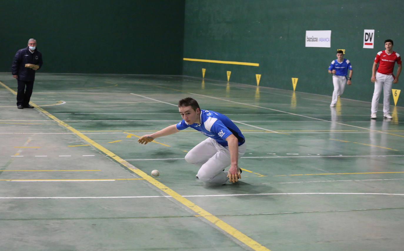 Fotos: La pegada decide en el Torneo Bankoa Abanca-DV
