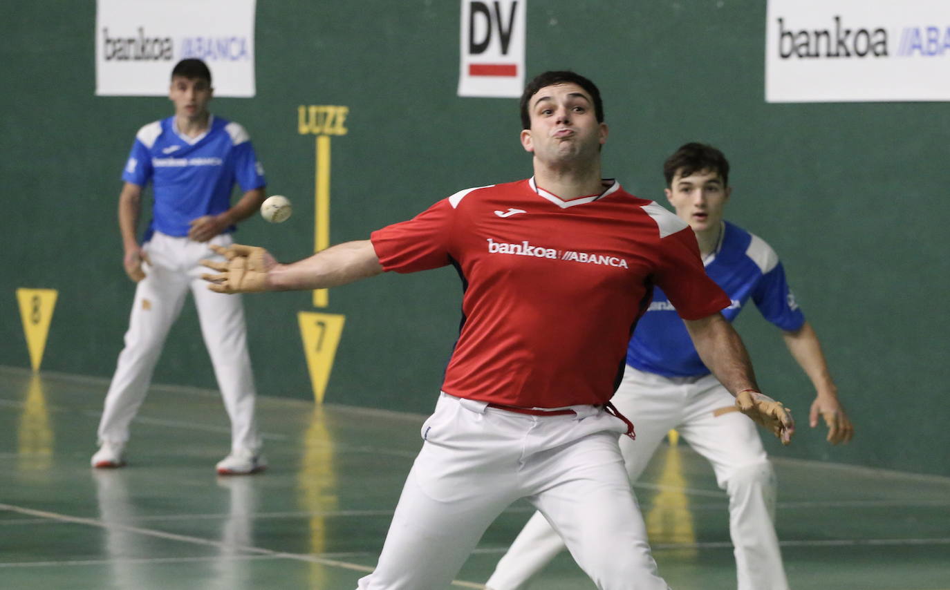 Fotos: La pegada decide en el Torneo Bankoa Abanca-DV