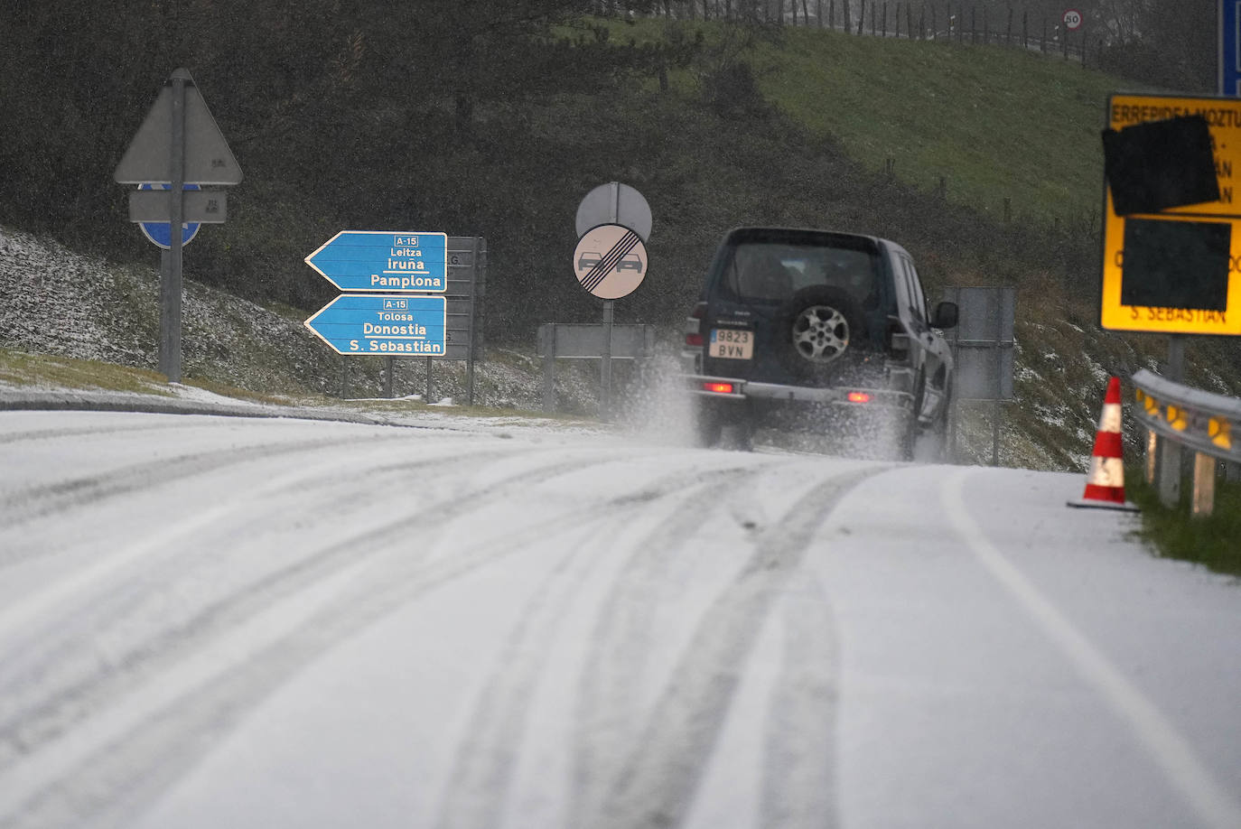 Las vías principales y un buen número de localidades del territorio han registrado fuertes lluvias