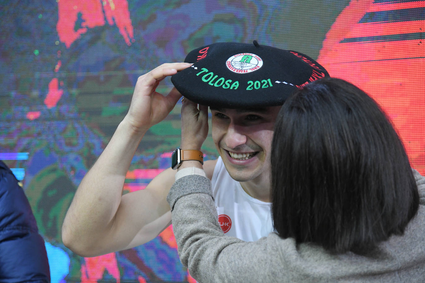 Fotos: Hodei Ezpeleta &#039;Bihurri&#039;, campeón de Euskadi de aizkolaris