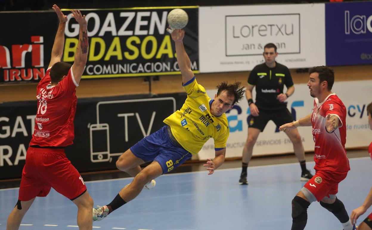 Balonmano: El Bidasoa Irun no ha viajado a Polonia