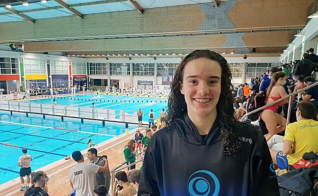 La nadadora del Tolosaldea Nahia Garrido en la piscina de Son Hugo en Palma de Mallorca. 