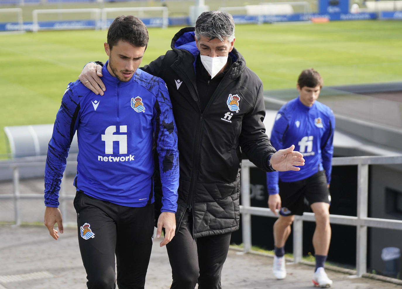 Fotos: Roberto López, Nais, Lobete y Turrientes, con el primer equipo