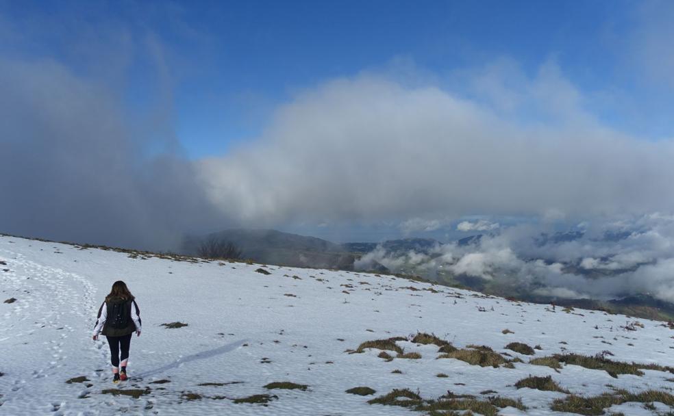 Herniozabal, tras los pasos de Santa Cruz