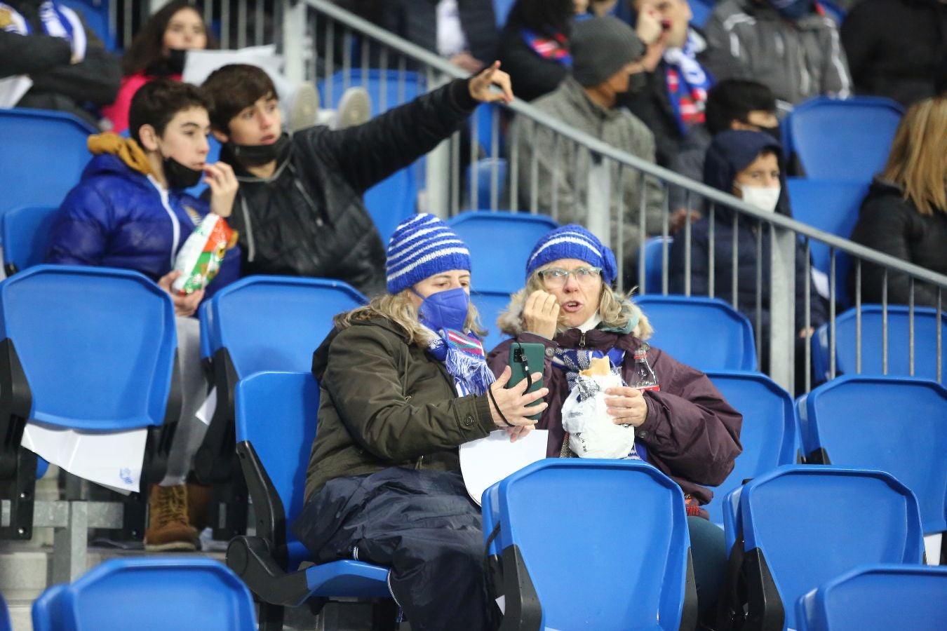 Fotos: ¿Has ido al Reale Arena? Búscate en las gradas del estadio
