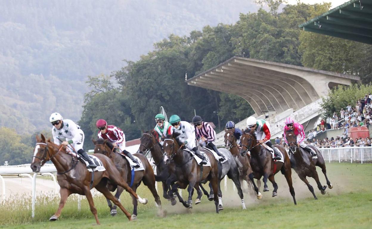 La temporada del hipódromo se prolongará hasta el 4 de septiembre. 