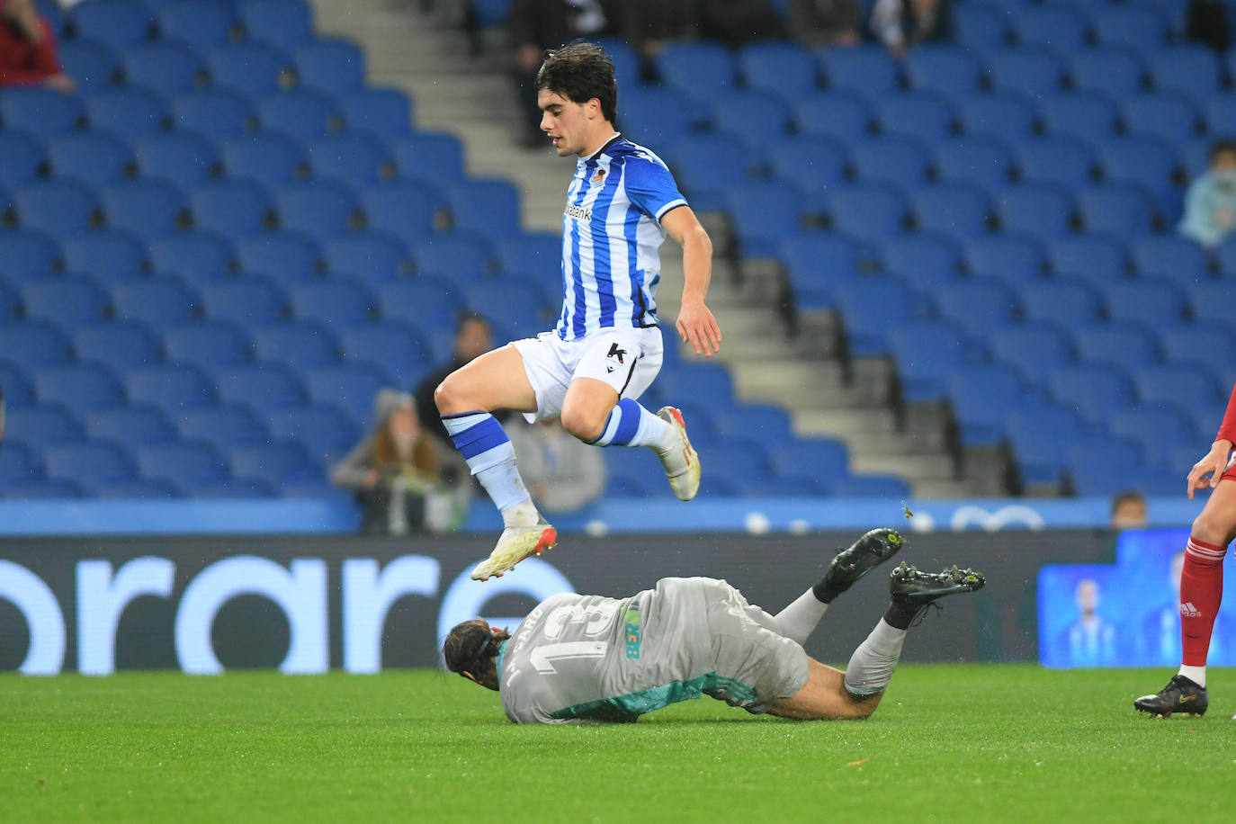 Fotos: Las mejore imágenes del partido entre la Real Sociedad B y el Burgos
