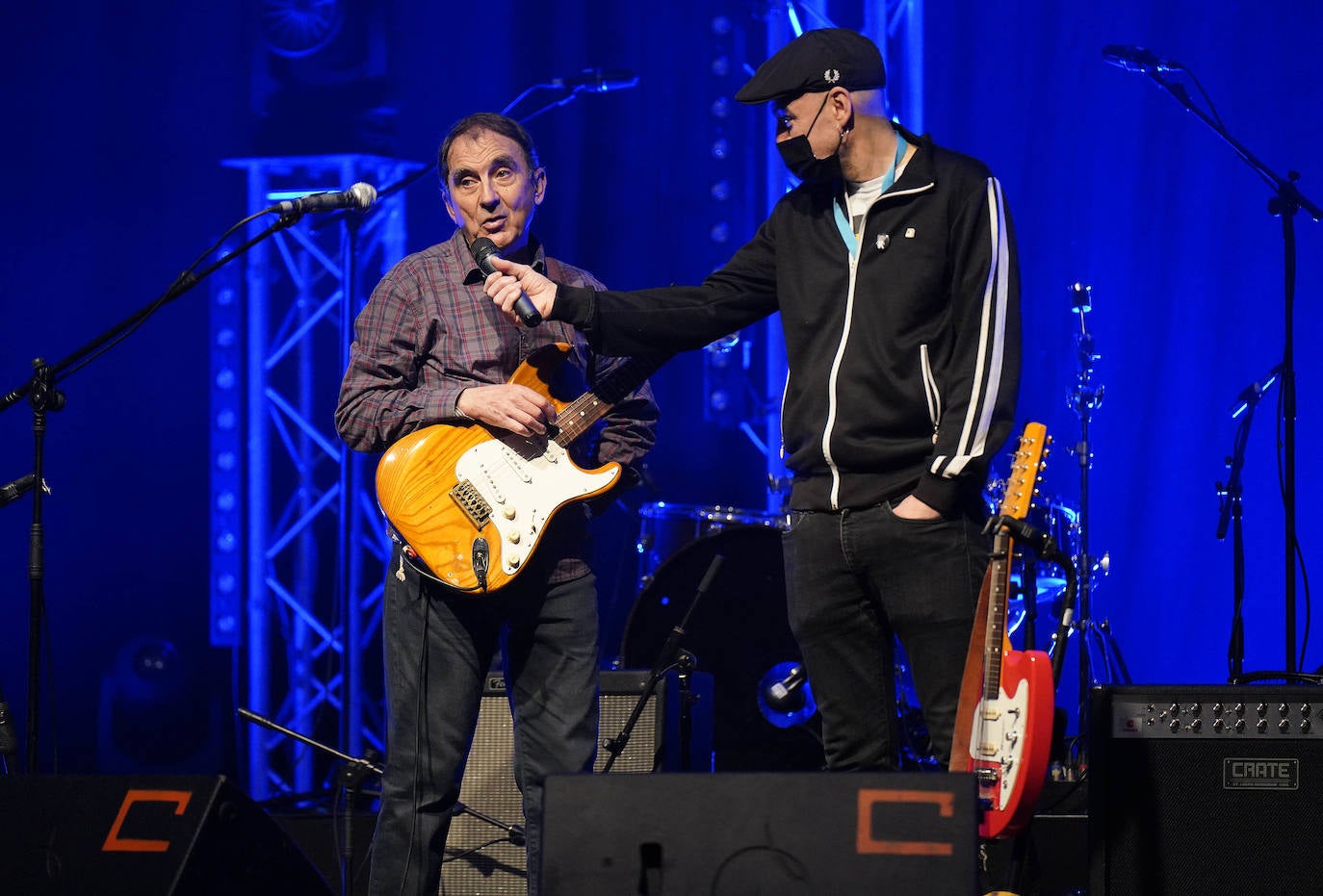 Fotos: Oskorriren kantak «maitasun handiz, baina errespetu gutxiz»