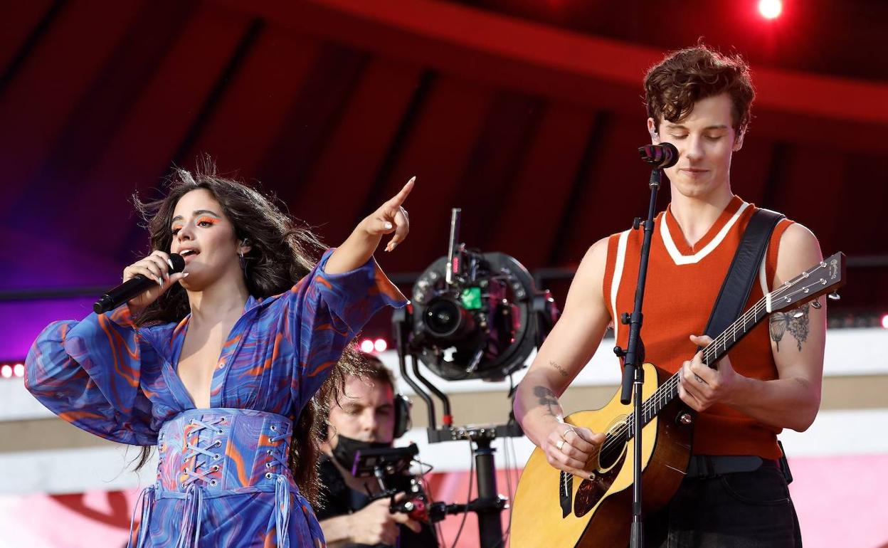 Camila Cabello y Shawn Mendes en un concierto en Nueva York