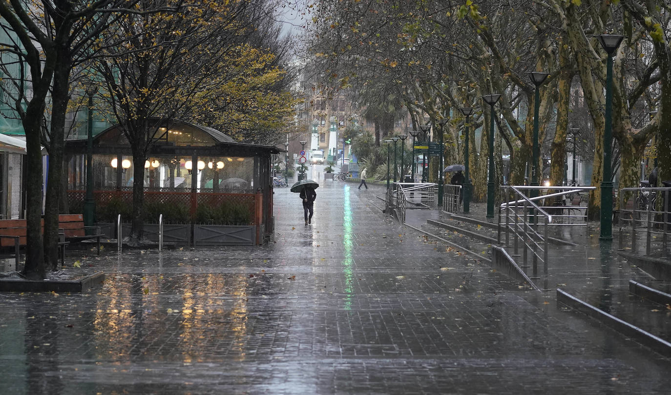 Fotos: La lluvia no da tregua: Euskalmet activa la alerta naranja para este jueves y viernes
