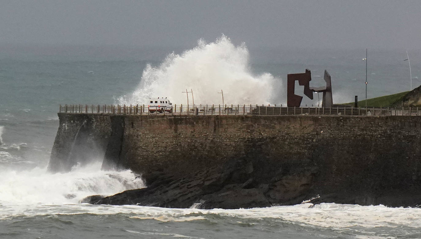 Fotos: La lluvia no da tregua: Euskalmet activa la alerta naranja para este jueves y viernes