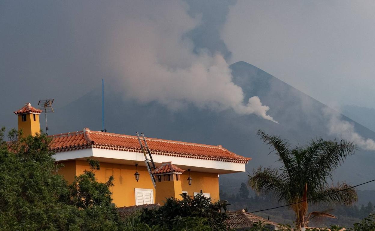 El Cumbre Vieja se convierte esta semana en el volcán más virulento de La Palma. 
