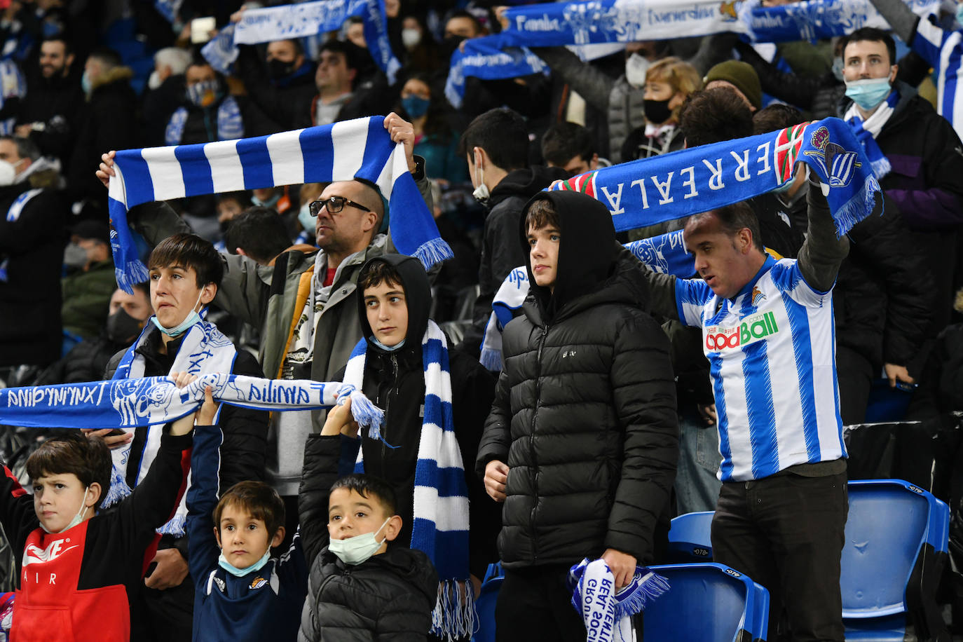 Fotos: ¿Has estado en el Reale Arena? Búscate en las fotos