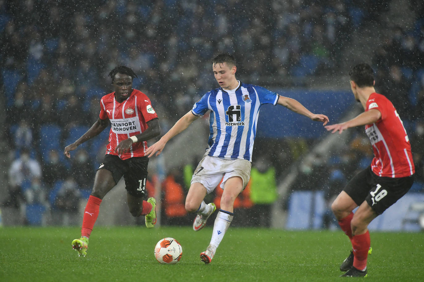 Fotos: Las mejores imágenes del partido entre la Real Sociedad y el PSV