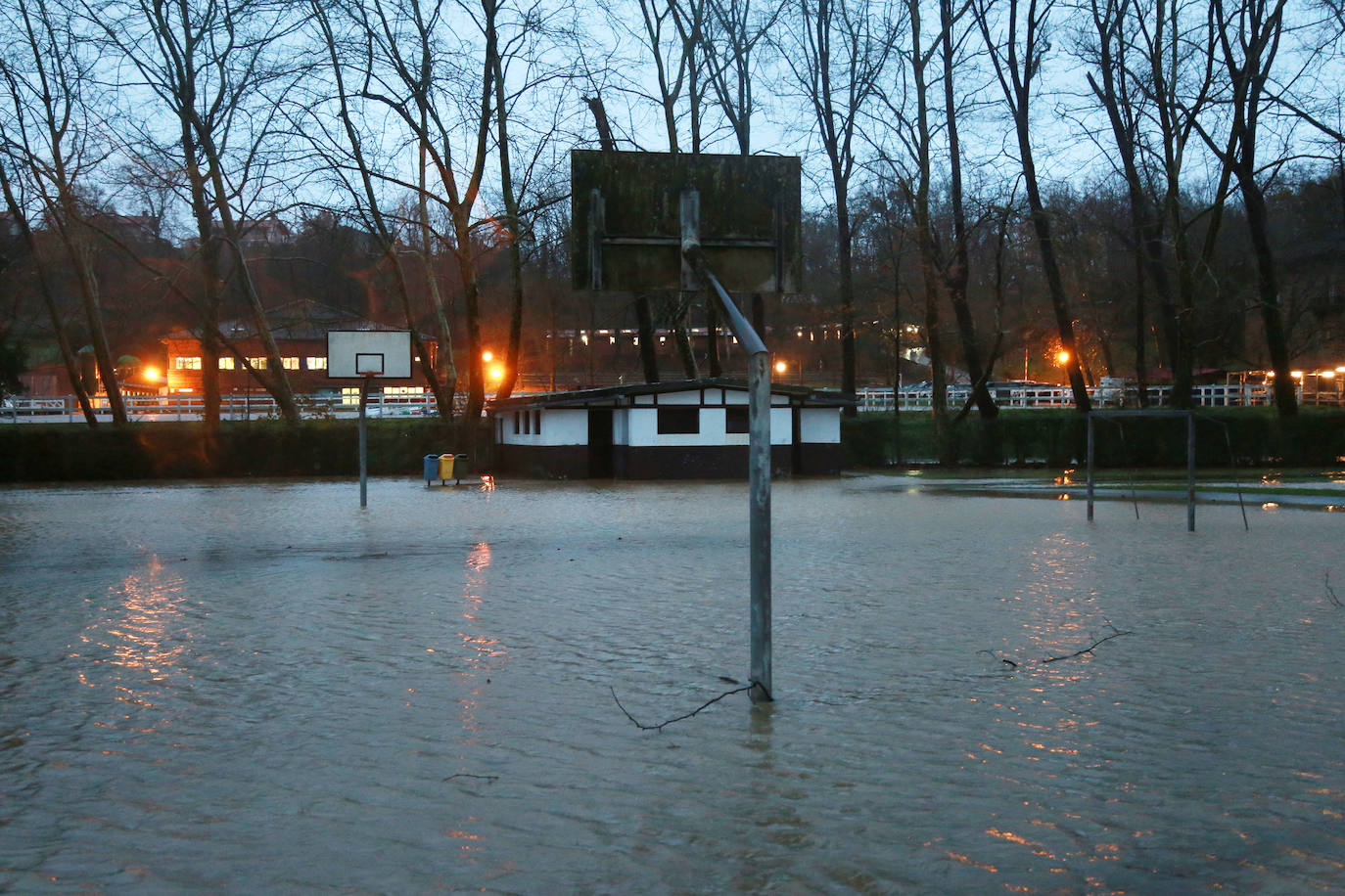Tiempo en Gipuzkoa: Nueva jornada de lluvia, nieve y olas