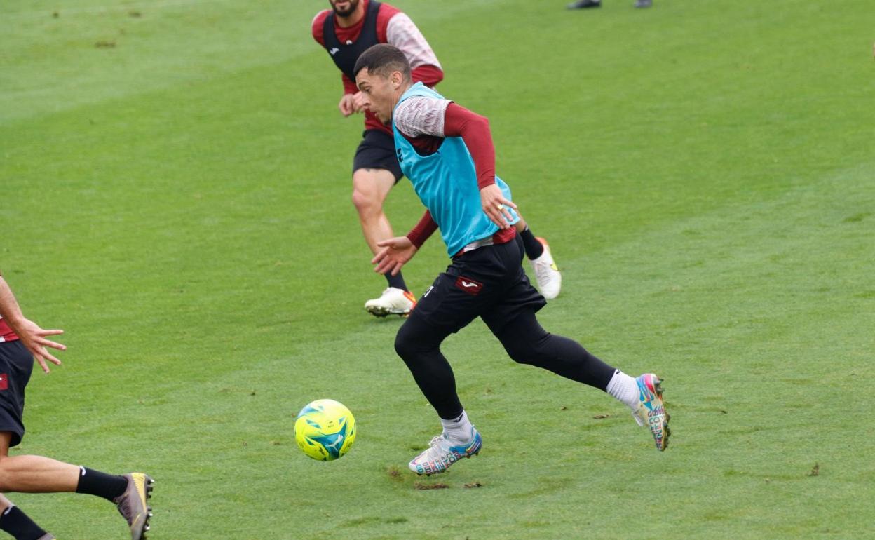 Yanis Rahmani, en un entrenamiento. 