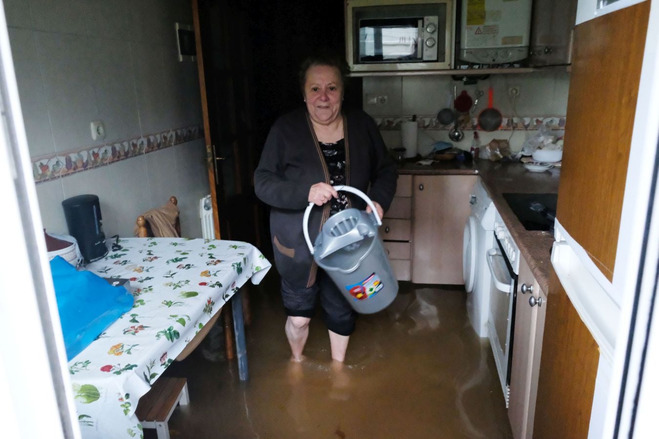 Fotos: Inundaciones en Behobia y otros puntos de Irun por el desbordamiento del Bidasoa