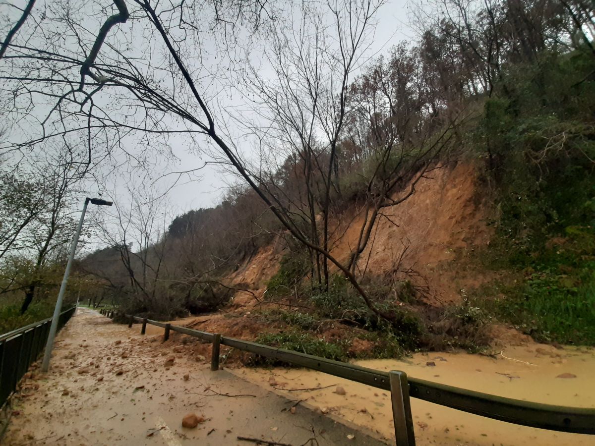 Fotos: Desprendimiento en Pasai Donibane por las lluvias