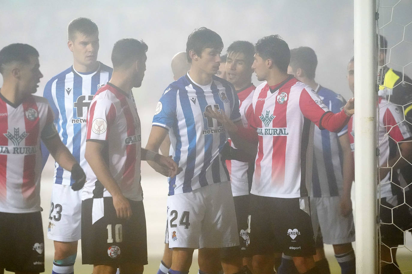 Fotos: Las mejores imágenes del partido entre el Zamora y la Real Sociedad