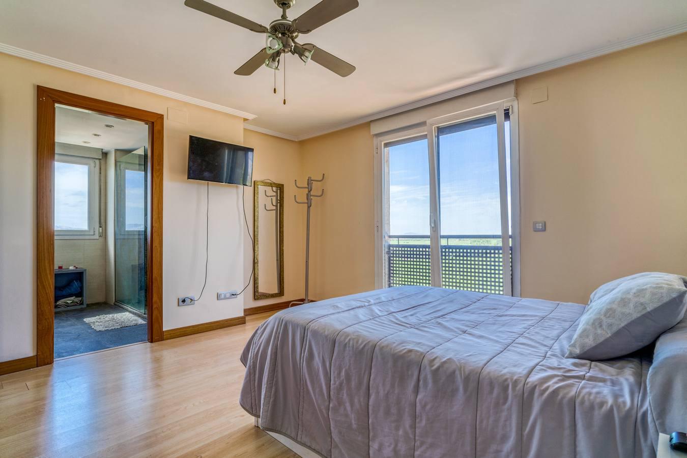 Fotos: Chalet adosado en Entrena