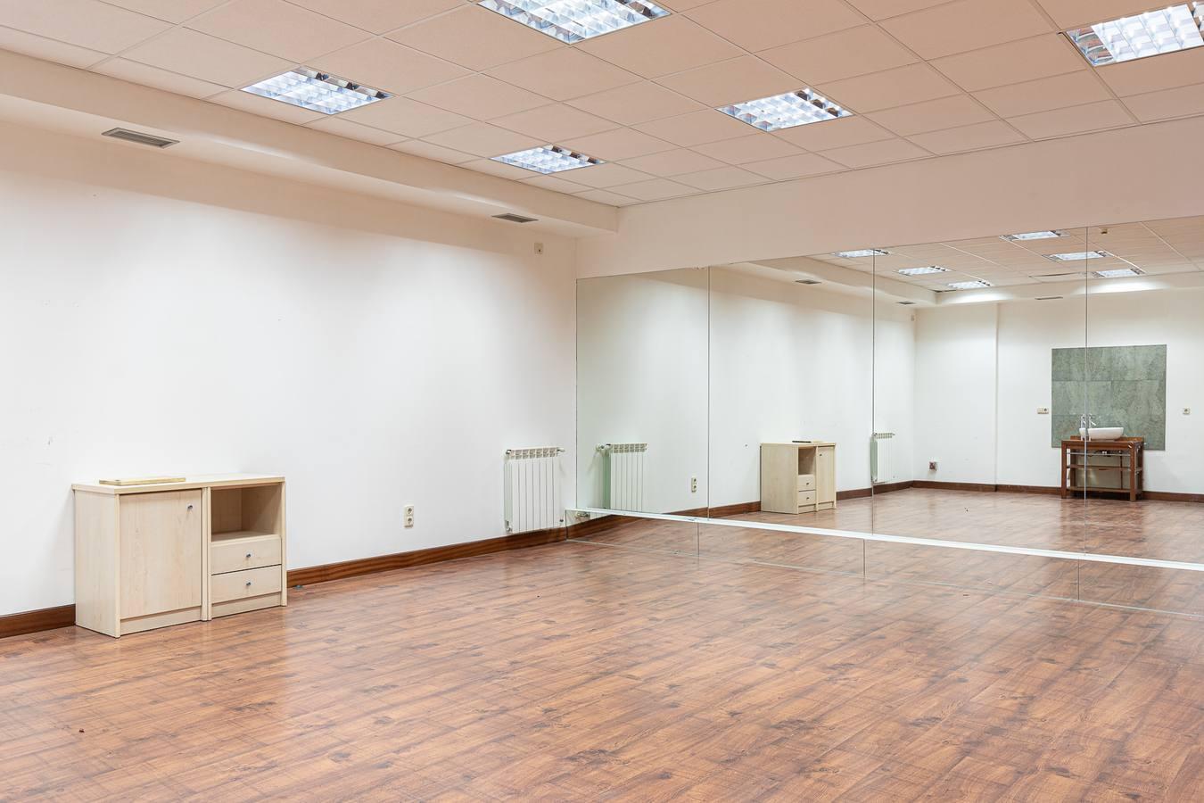 Fotos: Local comercial en la zona antigua (Donostia)