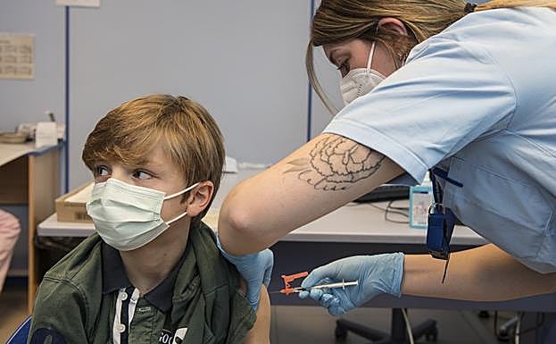 Comienza la vacunación a menores de 11 años en Euskadi