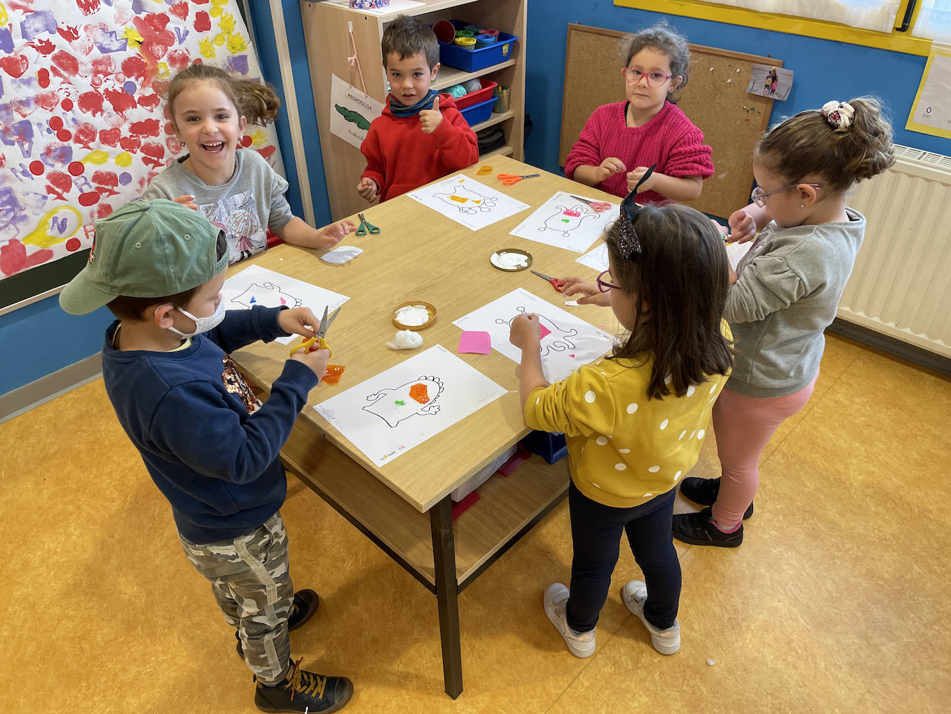 Los niños de Infantil, pasándoselo en grande.