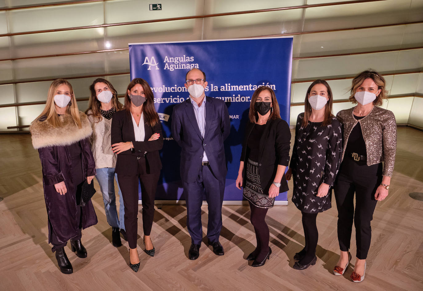 Angulas Aguinaga: Patricia Beltrán de Heredia, Laura Forgione, Carmen Fernández, Ignacio Muñoz, Ana Sillero, Teresa Arizti y Ainara Arregui.