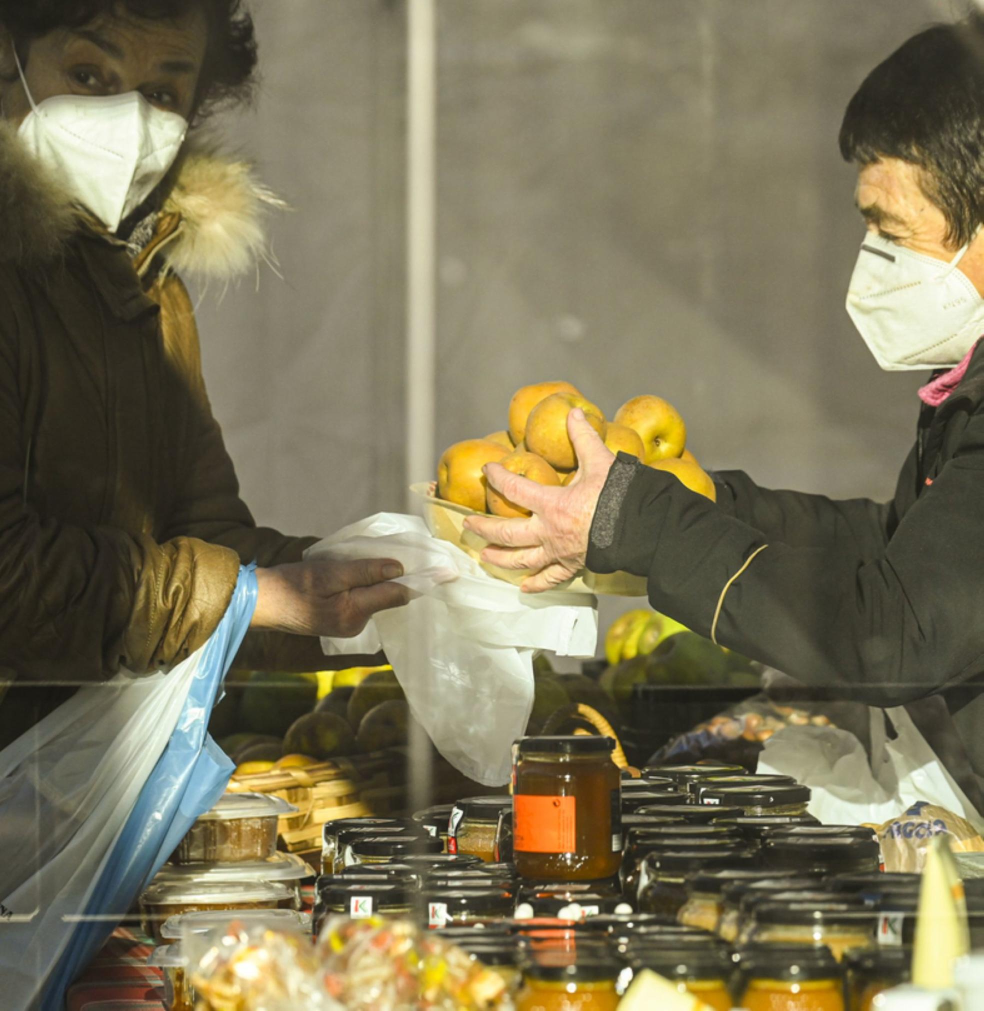 Se instalaron puestos de alimentación en Plaza Zaharra y Alhóndiga. 