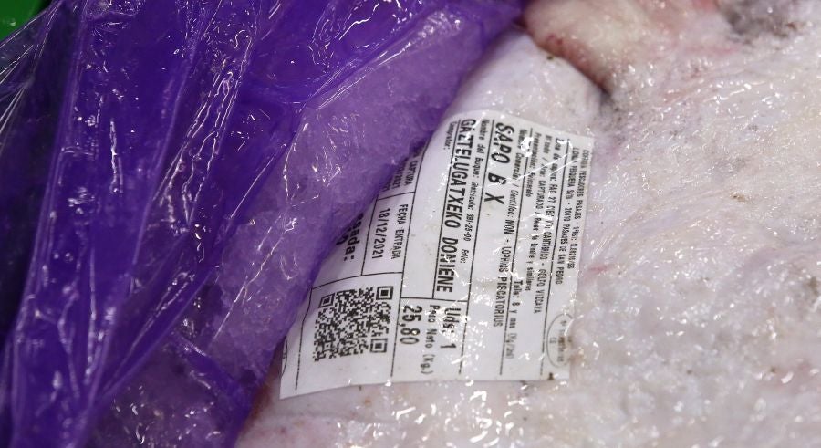 Fotos: Las dudas llegan a la lonja de pescado