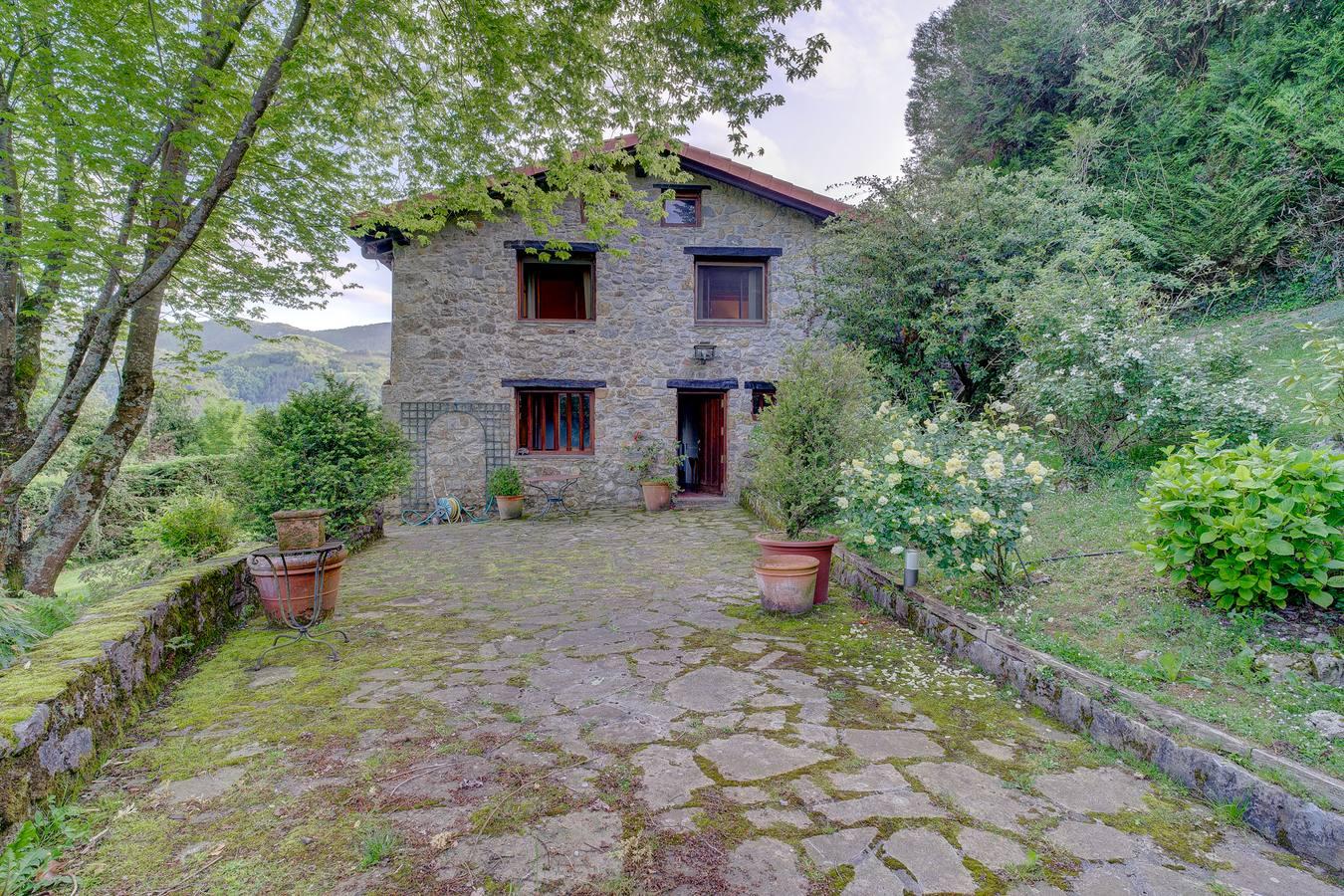 Fotos: Gran casa con terreno en Asteasu