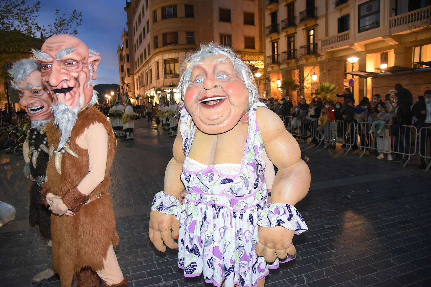 Fotos: Olentzero y Mari Domingi visitan las calles de Donostia