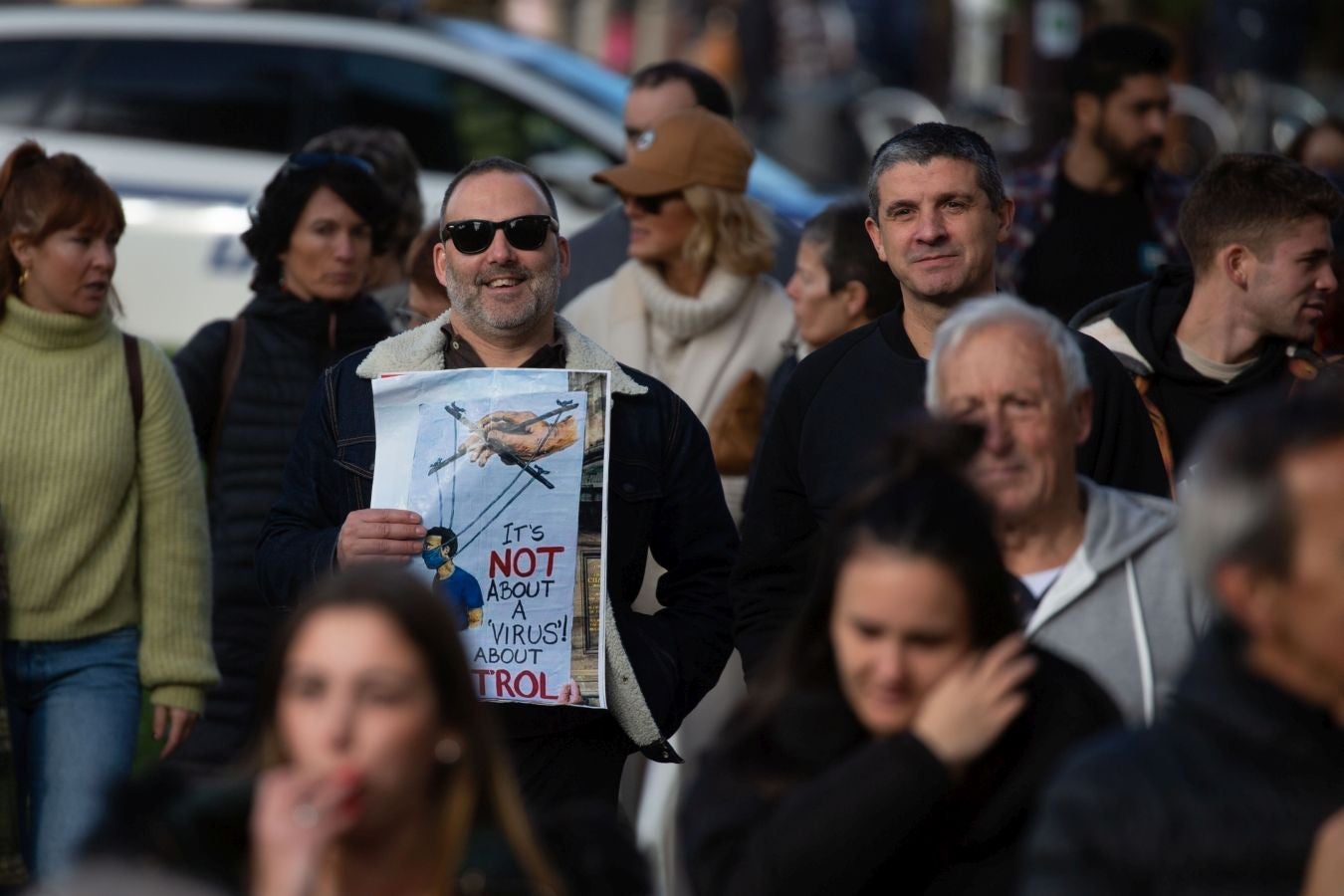 Fotos: La plataforma Bizitza vuelve a la salir a la calle en contra del pasaporte Covid