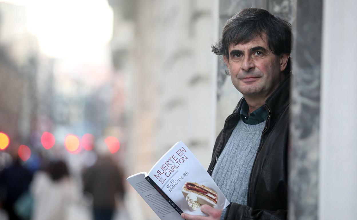 Javier Sagastiberri ha escrito una novela netamente bilbaína. 