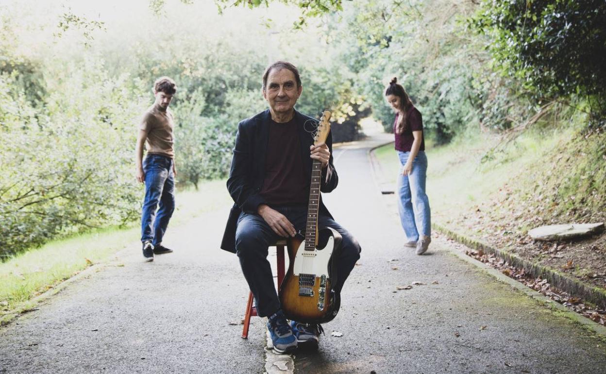 Haatik Konpainiako Leire Romero eta Aimar Odriozola izango ditu lagun oholtzan Bixente Martinezek. 