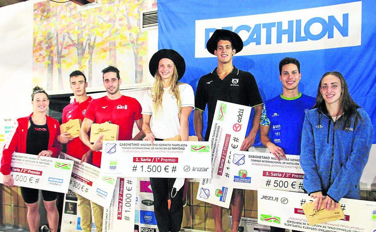 Fangio, Elizalde, Milli, Kubova, González, Calderón y Lidón Muñoz, en el podio. 